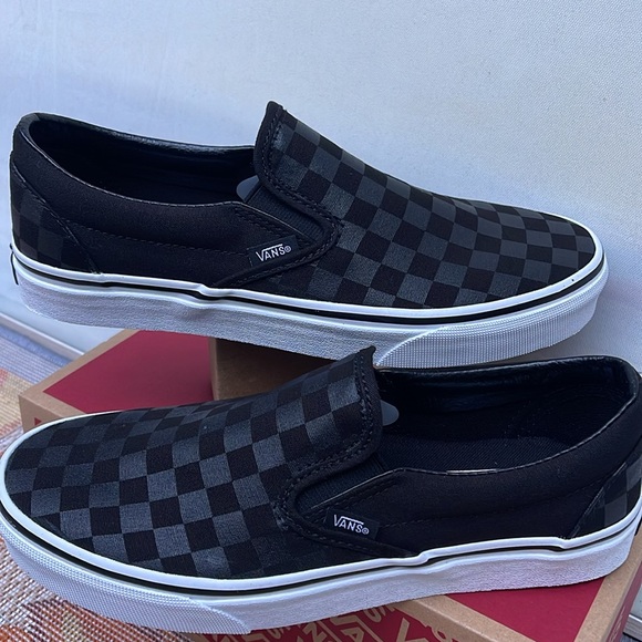 Vans Men’s Classic Slip-On
(Checkerboard)Black/Black
VN000EYE276
Sneakers - Picture 11 of 16